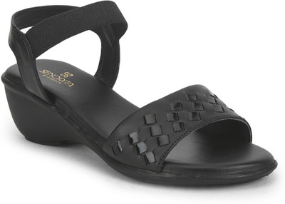 LIBERTY Women Wedges(Black , 4)