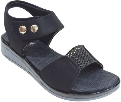 Racecourse Women Black Wedges