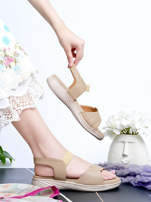 SHOETOPIA Women Heels(Beige , 6)