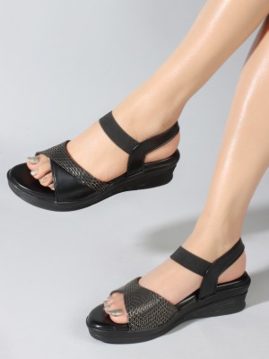 Colo Women Wedges(Black , 7)