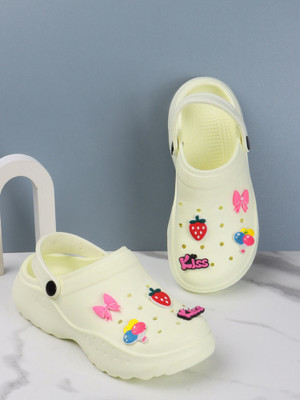 Alishtezia Women Clogs(Yellow , 7)