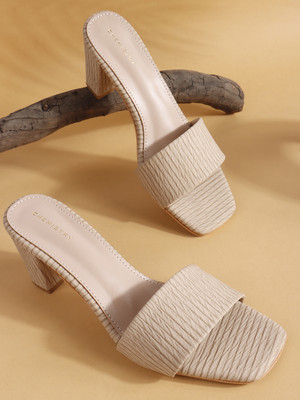 CHEMISTRY Women Heels(Off White , 3)
