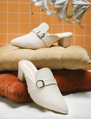 CORSICA Women Heels(Off White , 6)
