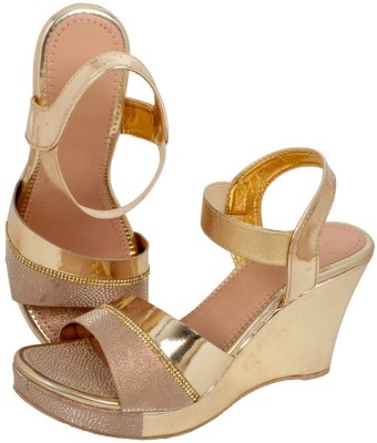 Digni Women Wedges(Gold , 3)