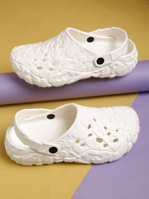 Roadster Men Clogs(White , 8)