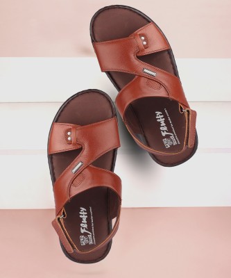 RED CHIEF Men Sandals(Tan , 8)