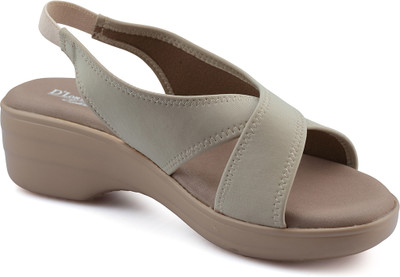 DLORZERI Women Flats(Beige , 9)