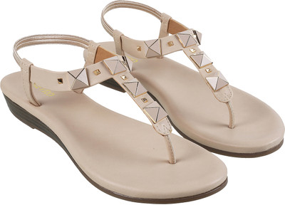 METRO Women Wedges(Beige , 4)