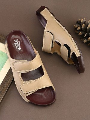 Roadster Men Sandals(Maroon , 11)