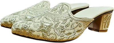 HANDI KALAH Women Heels(Beige , 2.5)