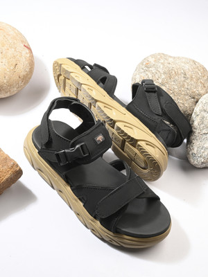 Roadster Men Sandals(Black , 7)