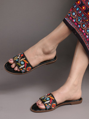 Divastri Women Flats(Black , 7)