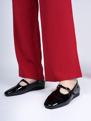 CHEMISTRY Women Bellies(Black , 7)