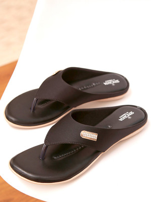 LIBERTY Women Casual(Black , 4)
