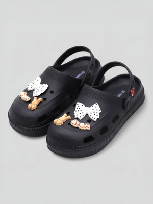 Svaar Women Clogs(Black , 7)