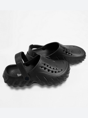 Roadster Men Clogs(Black , 7)