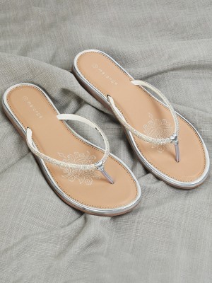 Melange by Lifestyle Women Off White Flats