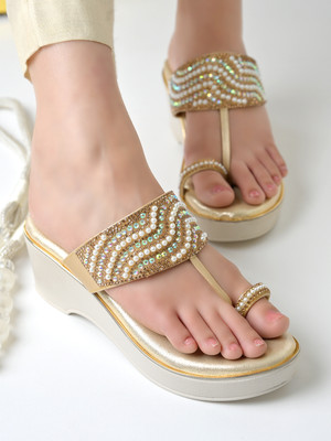 SHOETOPIA Women Heels(Gold , 4)