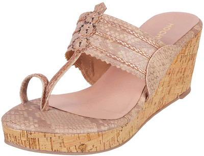 MOCHI Women Wedges(Beige , 2.5)