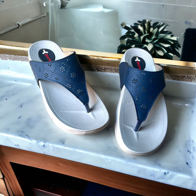 YANSHIKA FOOTWEARS Women Flip Flops(Navy , 6)