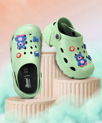 Paragon Women Clogs(Green , 5)