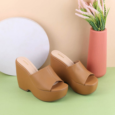 MOCHI Women Heels(Tan , 4)