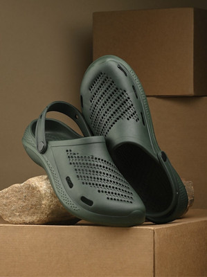 Cogs Men Sandals(Green , 8)