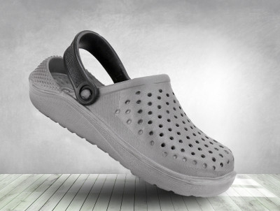Axter Men Clogs(Grey , 8)