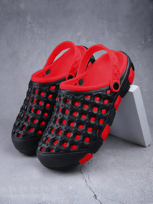 SARA Men Clogs(Black, Red , 9)