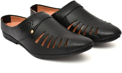 Umax Men Casual(Black , 6)
