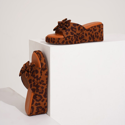 Froh Feet Women Wedges(Tan , 7)
