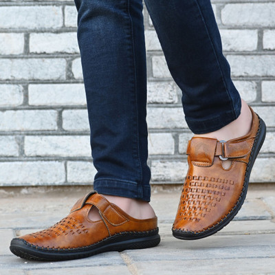 Rising Wolf Men Sandals(Tan , 6)