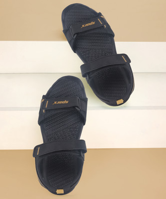 Sparx SS 607 Men Casual(Black, Gold , 9)