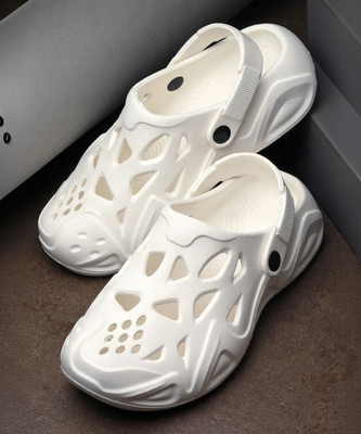 Cogs Men Sandals(White , 6)