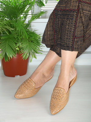 Bambam Women Flats(Beige , 8)