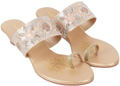 MOCHI Women Wedges(Gold , 8)