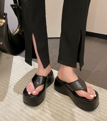 jm looks Girls Slip-on Wedges(Black , 21yr And Above)