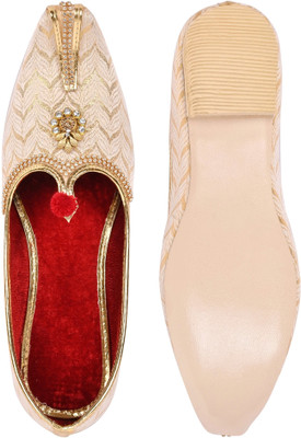 Countless Steps Wedding Juttis For Men Party Wear For Men(Beige , 9)