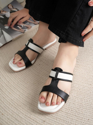 Dressberry Women Flats(White , 8)