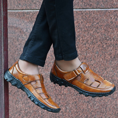 Rising Wolf Men Sandals(Tan , 8)