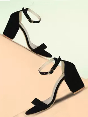 Fashion Tails Women Heels(Black , 5)