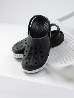 LIBERTY Men Clogs(Black , 10)