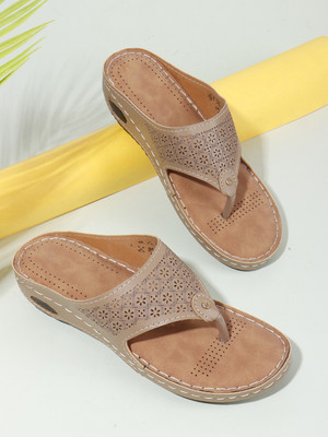 Arkfoot Women Flats(Beige , 6)