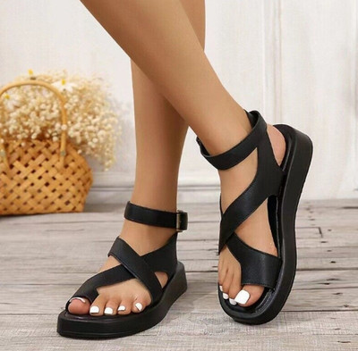 UUNDA Fashion Women Wedges(Black, White , 4)