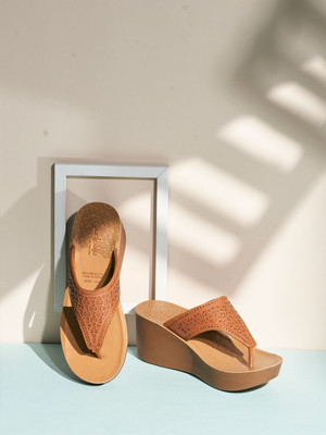 PUNTOBLU Women Heels(Tan , 5)