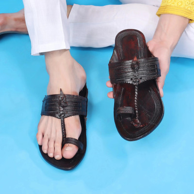 Kolhapuri Men Flats(Black , 6)