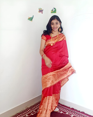 YASHIKA Printed Kanjivaram Silk Blend Saree(Red)