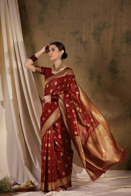 ShopGlobal Woven Banarasi Silk Blend Saree(Maroon)
