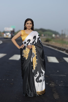 Margi Designers Printed Daily Wear Satin Saree(Black)