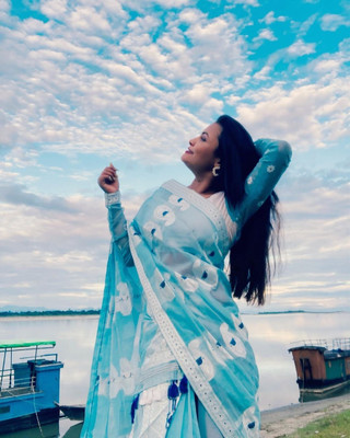 Divine Fabrics Woven Mekhela Chador Cotton Silk Saree(Light Blue)